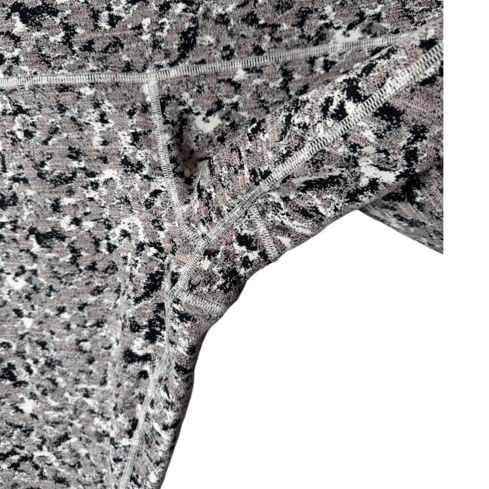 Athleta 1X Elation Textured 7/8 Tight Meadow Decadent Chocolate Crop Legging - Picture 4 of 8